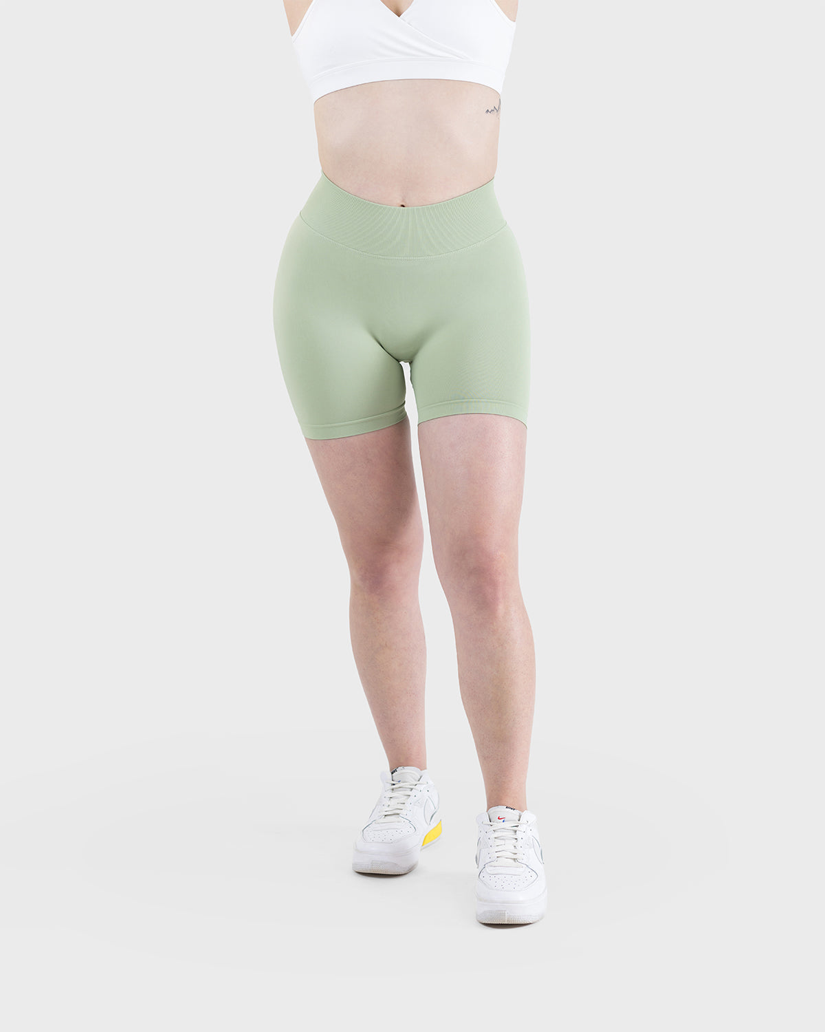 Form Sculpting Shorts - Pastel Green