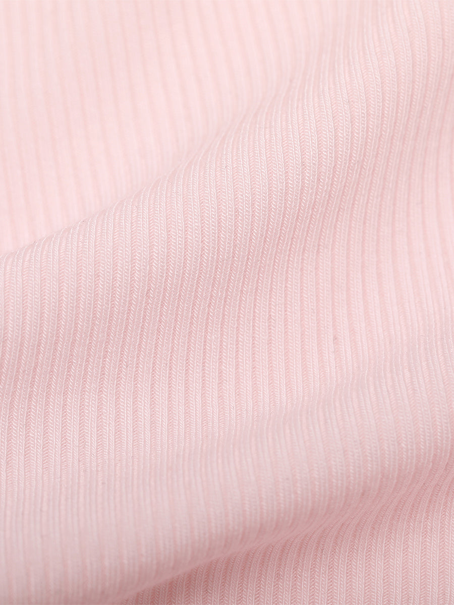 True Comfort Luxe Lounge Top in pink – close-up of the ribbed fabric