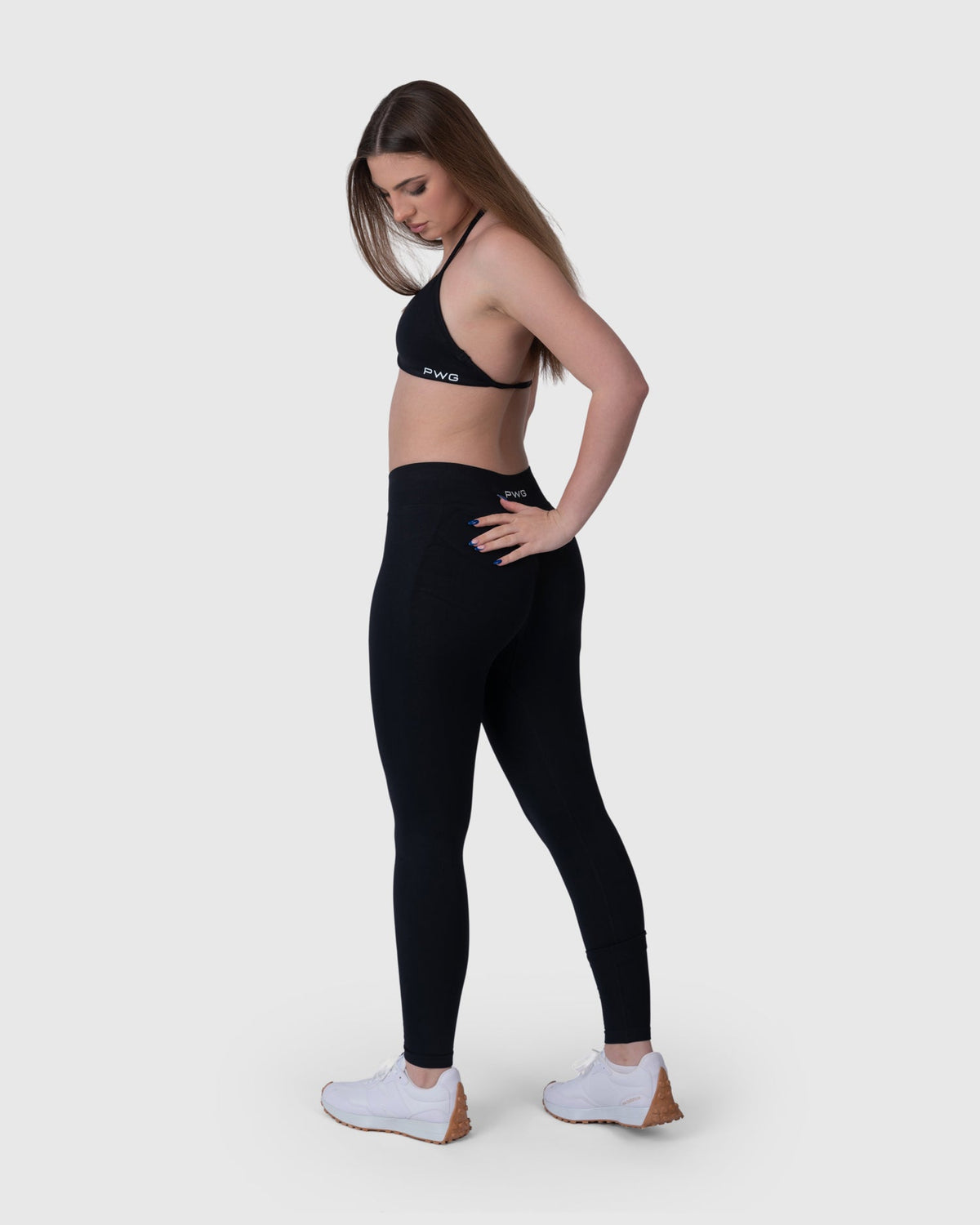 Form Sculpting Leggings in black – full-length back view