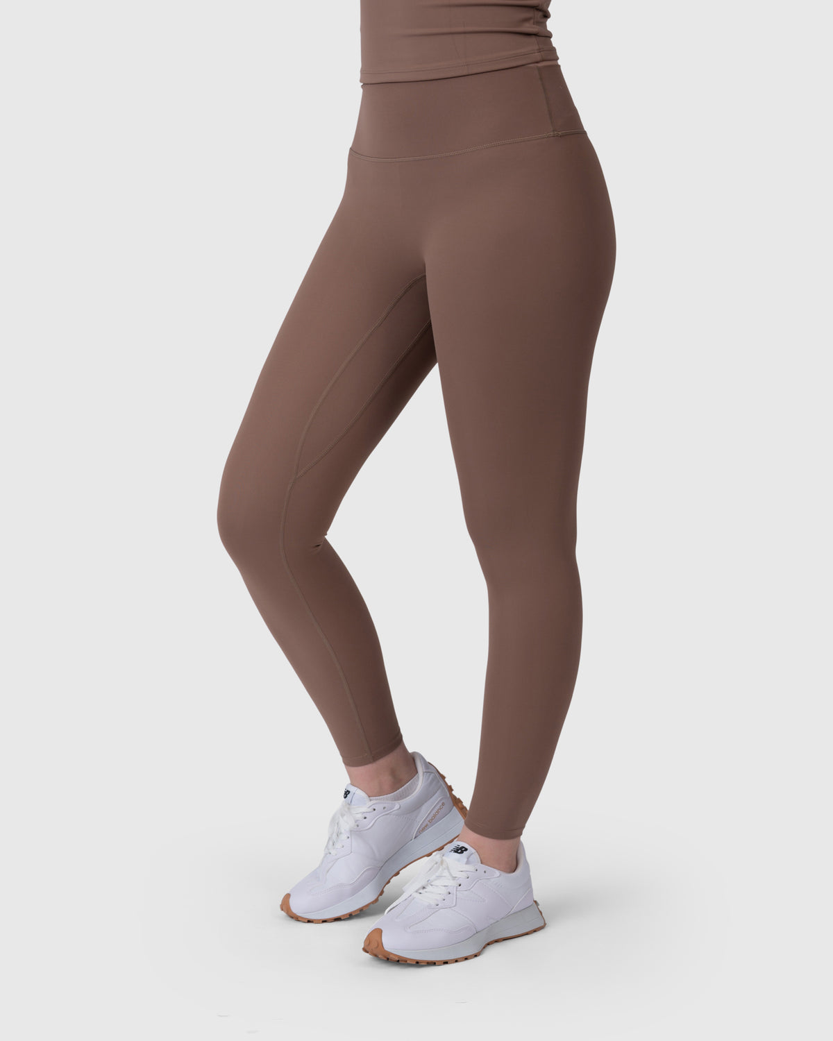 Align Soft High Waisted Leggings in caramel – side view