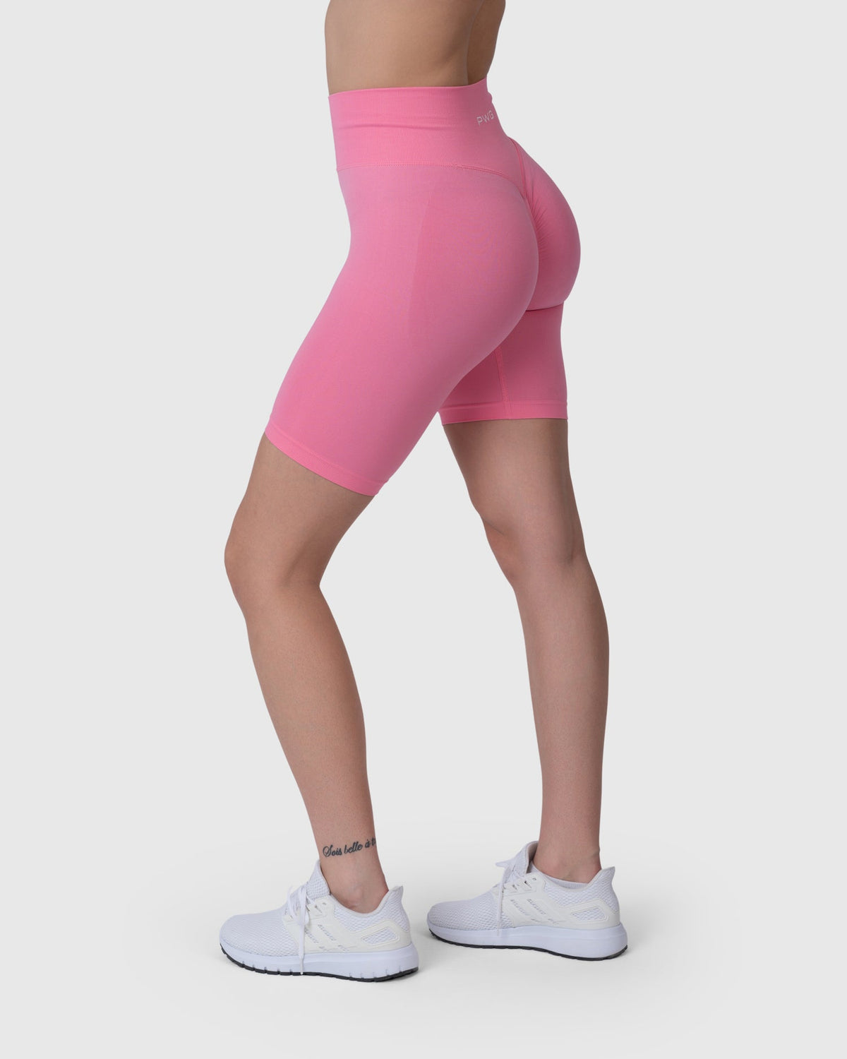 Velocity Sculpt Biker Shorts in bubblegum pink – side view
