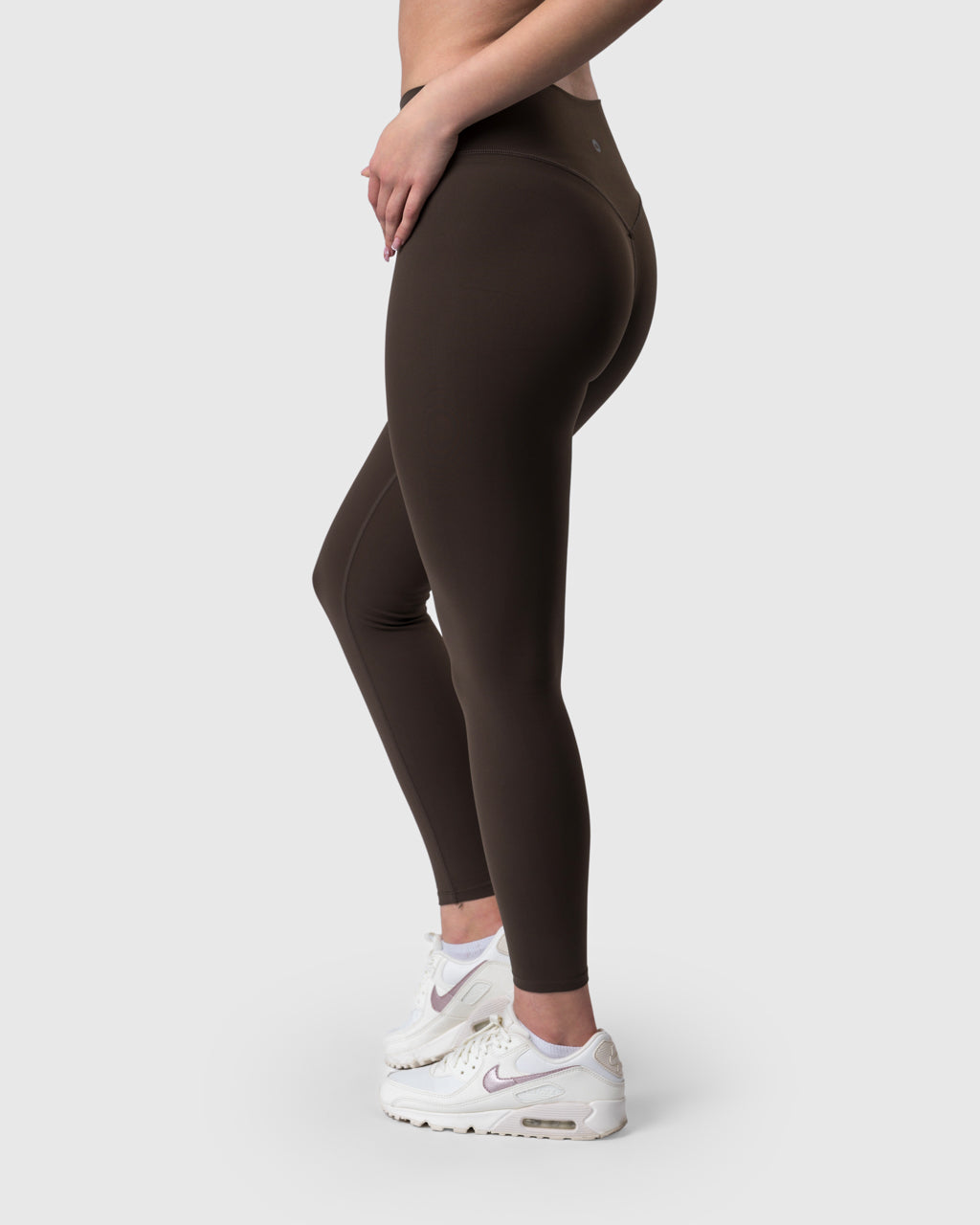 Core Leggings in mocha – side view